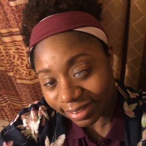 Meet your Posher, Amelia